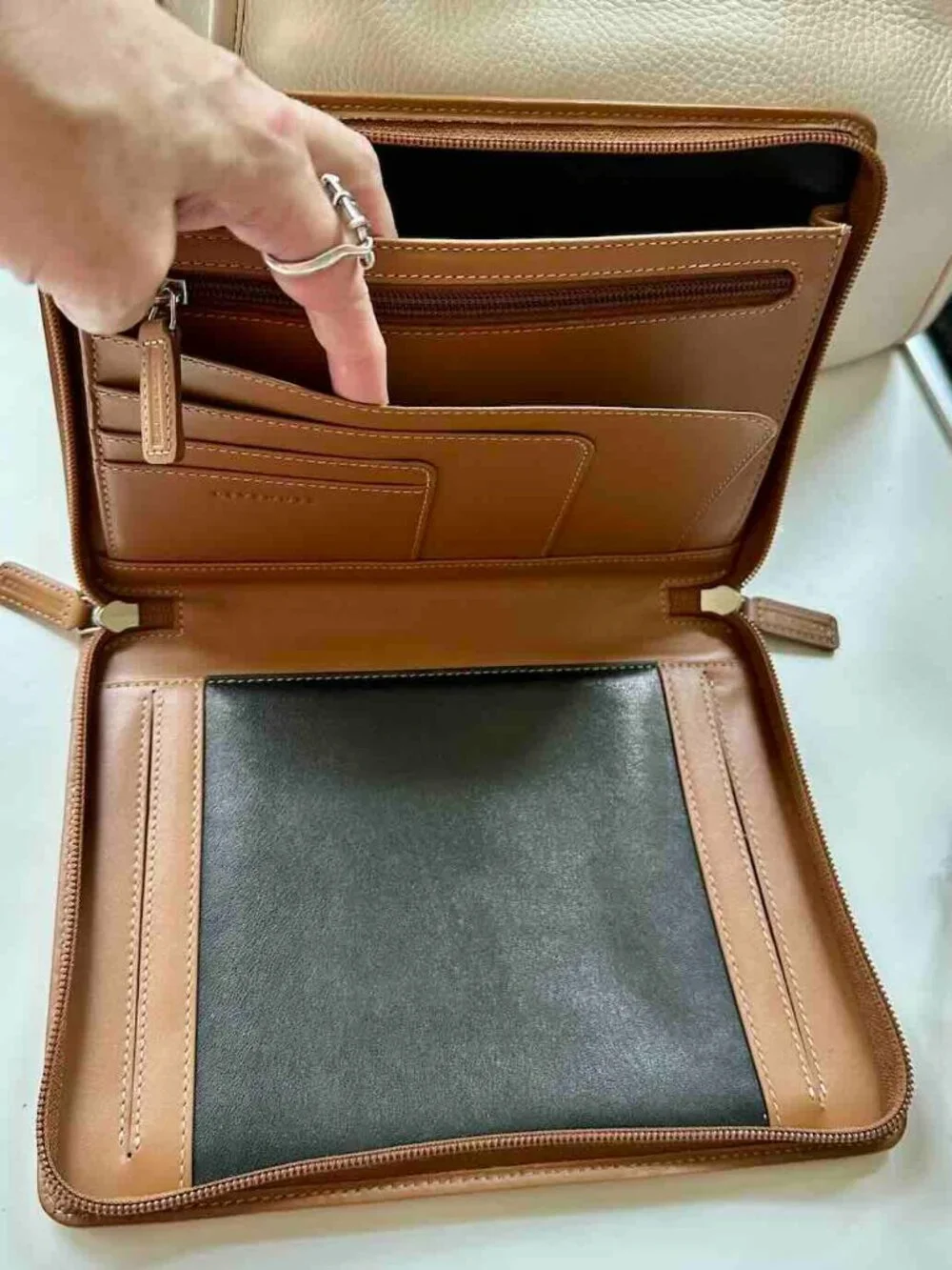 Levenger Leather Junior Ambi-Folio Notepad case LikeNew Brown Zip-around w/ box